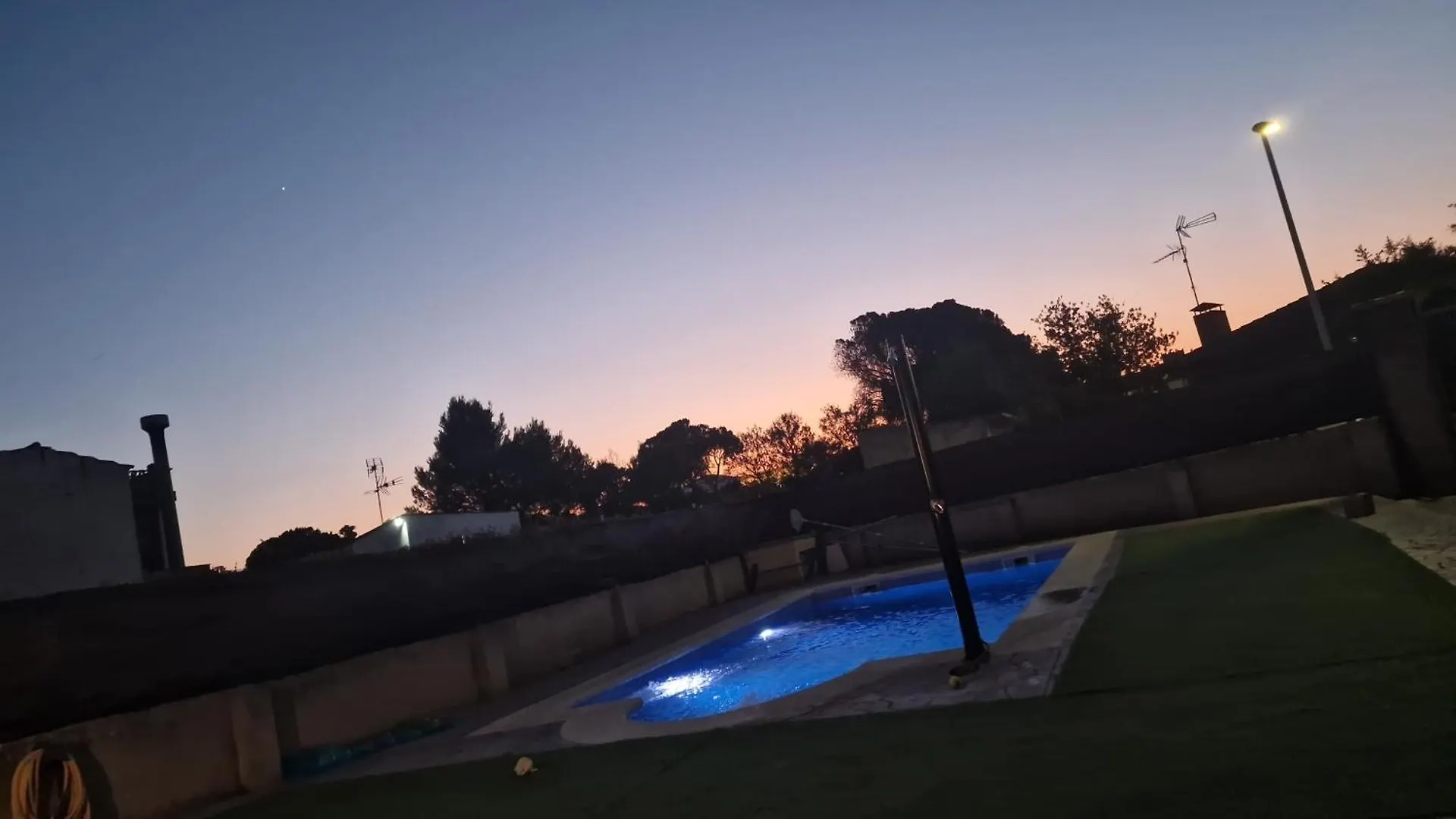 Сasa de vacaciones Chalet Con Piscina 50 Minutos Madrid En Escalona Toledo España